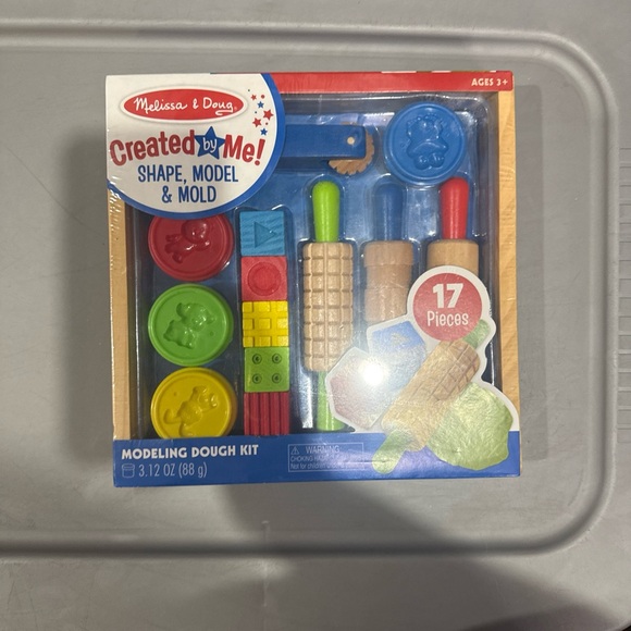 Melissa & Doug Red and Blue Learning Toys - Picture 6 of 6